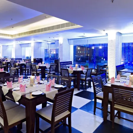 Clarks Avadh
