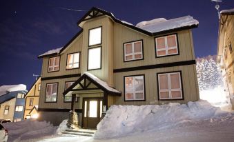 Niseko Alpine Apartments