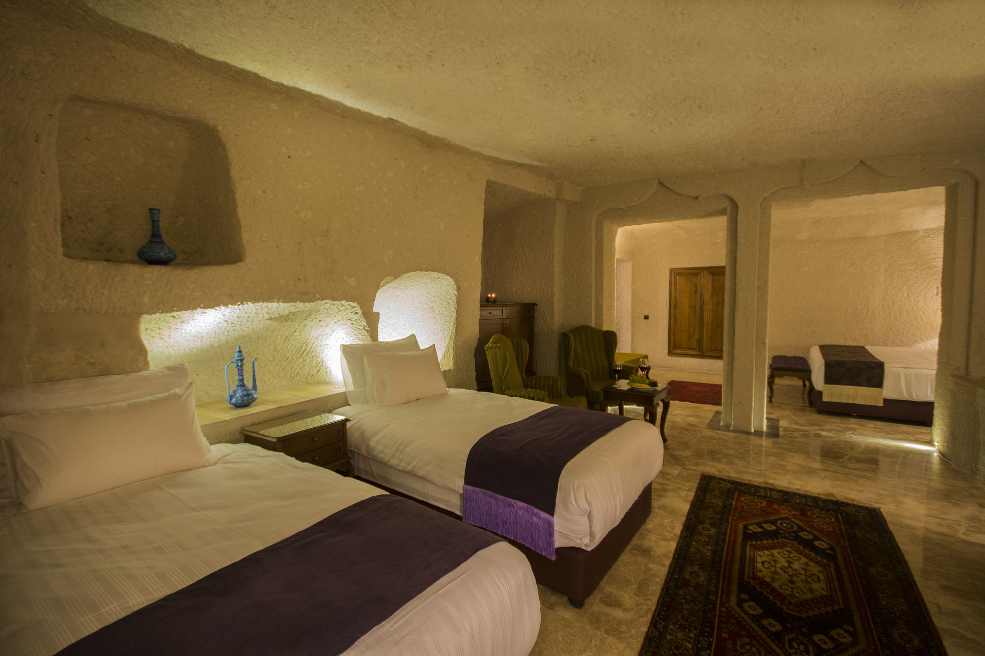 Artemis Cave Suites