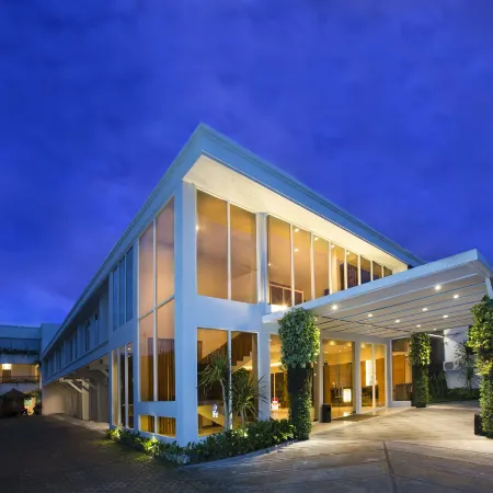 Lunara Home Living by Daphna Management (formerly Aveon Express Yogyakarta) Hotels in Umbulharjo