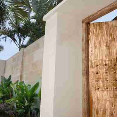 Kaleydo Villas Hotel Exterior