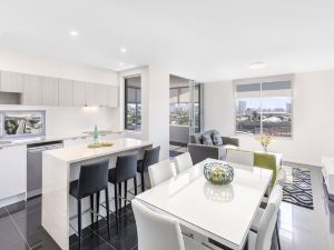 Oaks Brisbane Woolloongabba Suites