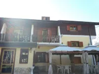 Hotel Pinguino Hoteles cerca de Castel Mancino