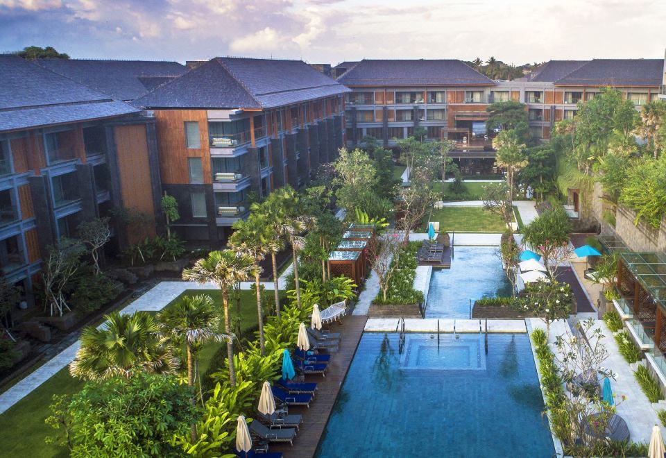 Hotel Indigo Bali Seminyak Beach 수영장