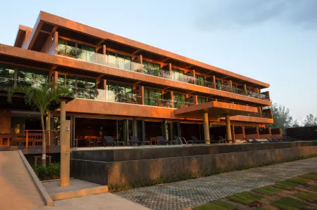 Coriacea Beachfront Boutique Phuket Resort