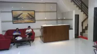 Legenda Beril Hostel Hotels in Wajo