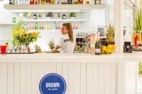 Hotel Brown Beach House & Spa - bar
