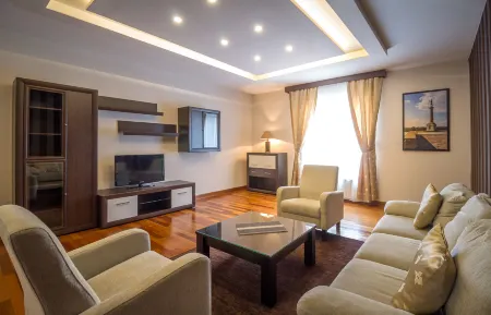 Apartments Feel Belgrade Отели рядом с достопримечательностью «Republic Square»
