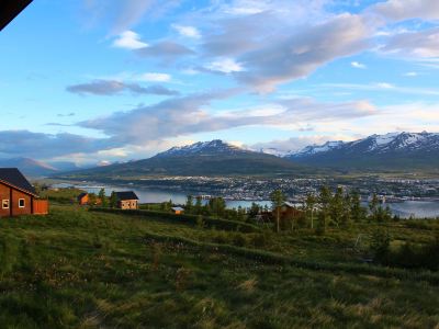 Akureyri Log Cottage