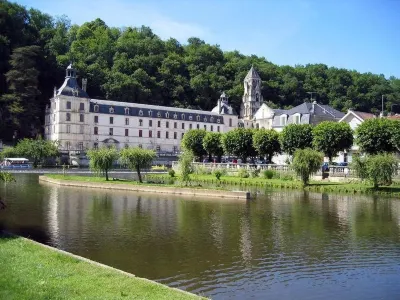 Le Belvédère Hôtels à : La Coquille