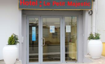 Le Petit Majestic