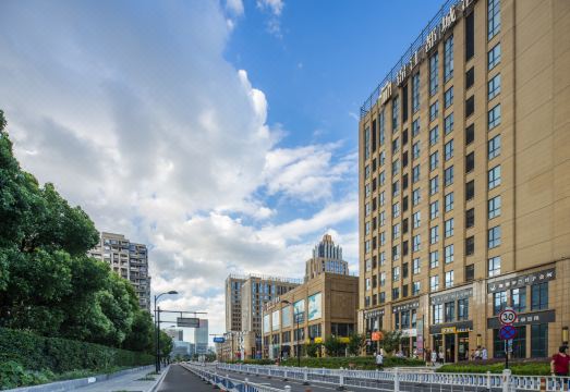 메트로폴로 진장 호텔 외부 전경