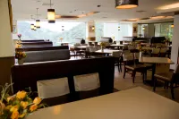 Cedarwood Villa - breakfast