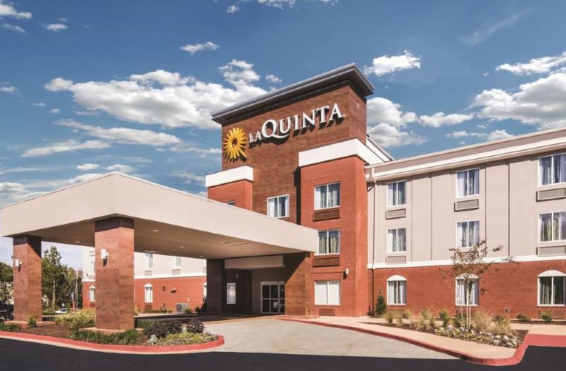 Holiday Inn Express & Suites Milledgeville by IHG