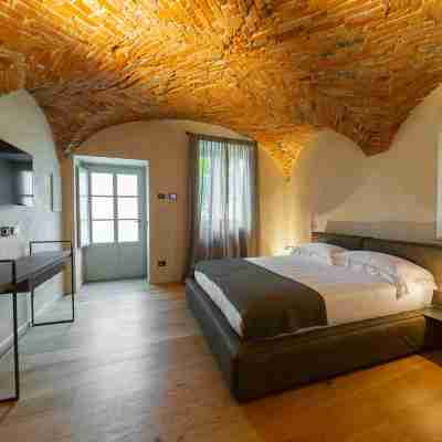 Relais San Vigilio Al Castello Rooms