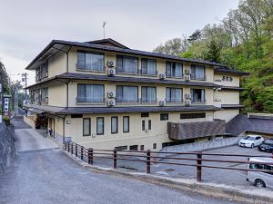 Wakamatsu Ryokan (Fukushima)