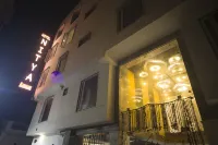 Staybook Hotel Nitya Maharani, Free Airport Pickup Hotels in Pahar Ganj
