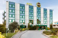 B&B Hotel Orly Rungis Aéroport 2 étoiles Hotels near Lucien Grelinger Stadium