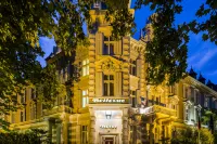 Grand Hotel Bellevue - Adults Only Hotels near Russisches Zentrum Borodina