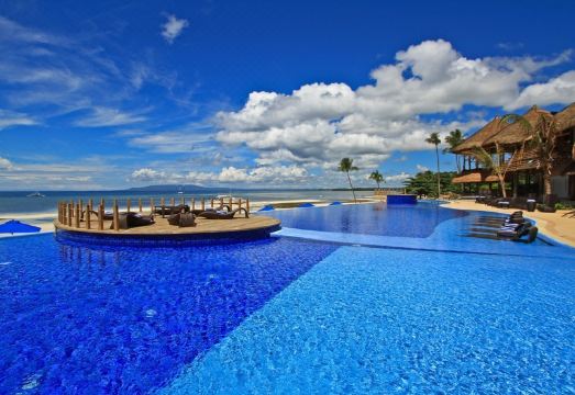 1. 더 벨뷰 리조트..