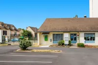 Campanile Melun Sud - Dammarie les Lys Các khách sạn ở Vert-Saint-Denis