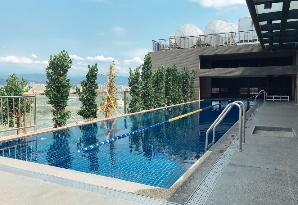 골든 튤립 종신 호텔 외관 및 로비