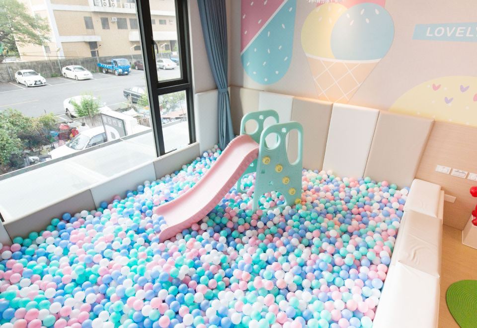 3. 호텔 리야우..