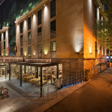 Loft Hotel Bratislava Отели рядом с достопримечательностью «Голубая церковь (Церковь Св. Елизаветы)»