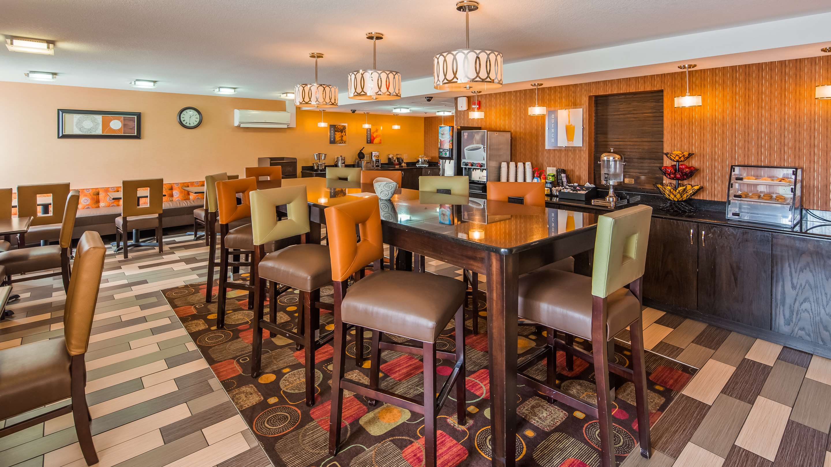 Best Western Luxbury Inn Fort Wayne