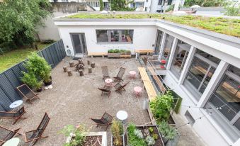 Community Hostel & Lounge by Hyve Basel Sbb