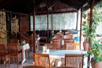 Everest Apart Hotel