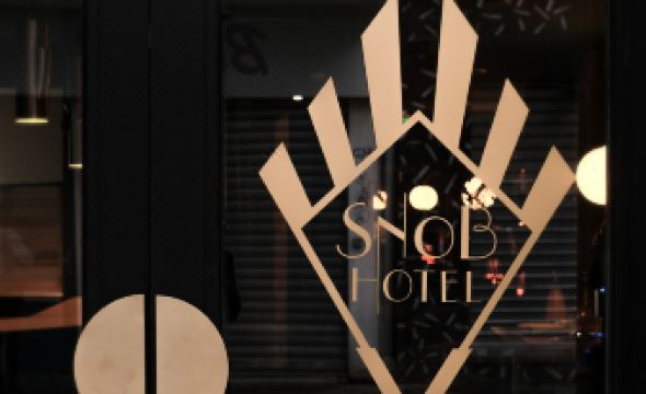 Snob Hotel