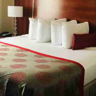 Ramada by Wyndham Staten Island Rooms