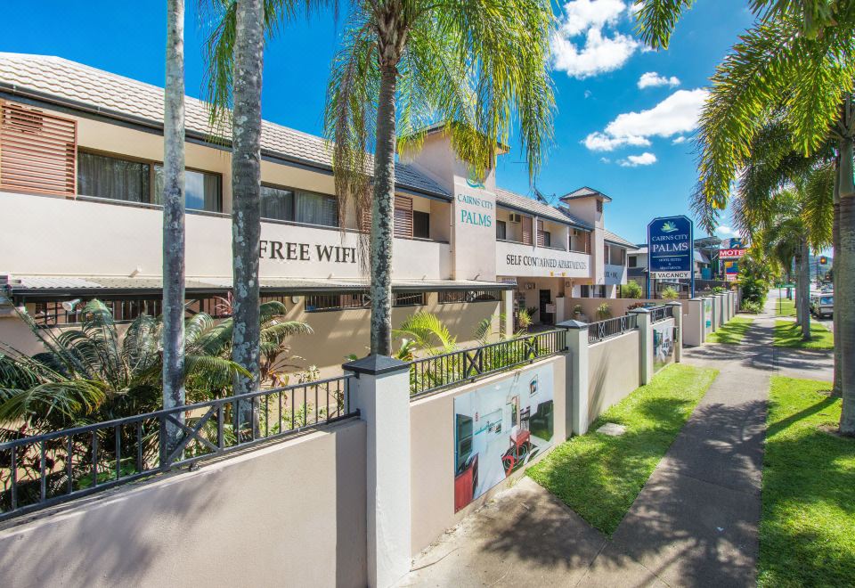 케언즈 쉐리단 호텔 로비