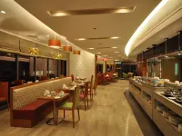 Majestic Arjaan by Rotana Hotels in Мухаррак