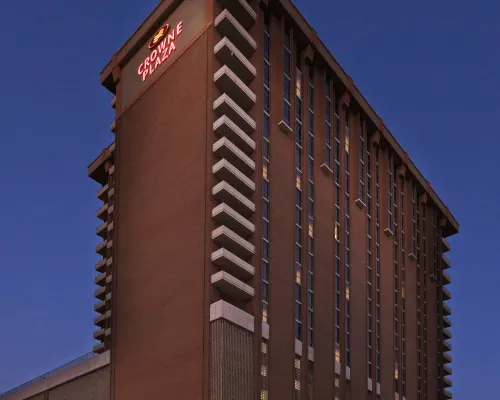 Crowne Plaza DALLAS DOWNTOWN by IHG Hoteles cerca de Museo Sixth Floor