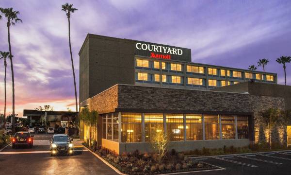 Courtyard Los Angeles Woodland Hills