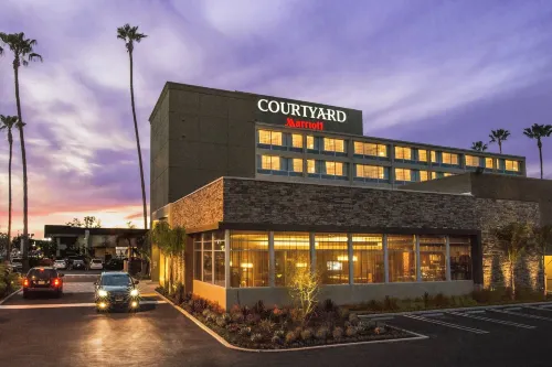 Courtyard Los Angeles Woodland Hills - breakfast