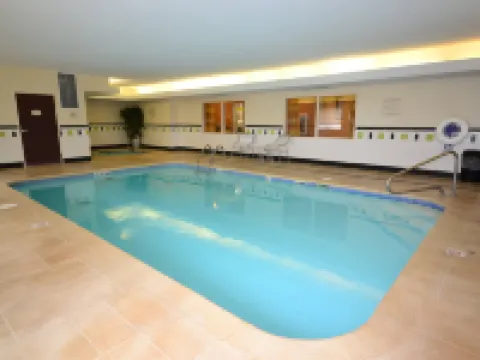 Fairfield by Marriott Inn & Suites Jefferson City Hotels in Cole County
