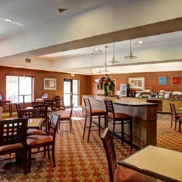 Comfort Suites