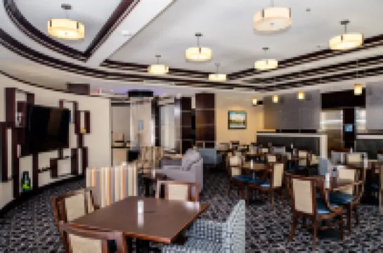 โรงแรม ฮอลิเดย์ อินน์ เอ็กซ์เพรส แอนด์ สวีทส์ ออสติน NW - อาร์บอเรตัม แอเรีย บาย IHG