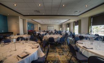 Holiday Inn Express & Suites Spruce Grove - Stony Plain