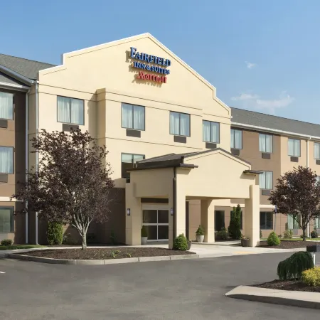 Fairfield Inn & Suites Hartford Manchester Отели рядом с достопримечательностью «Арена «XL-центр»»