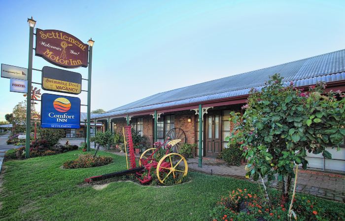 The Settlement Historic Hotel