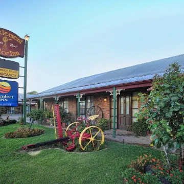 The Settlement Historic Hotel