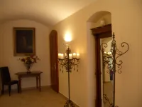 Hotel-Appartement-Villa Ulenburg Hotels in Radeberg