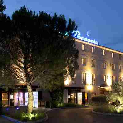Hôtel Escale Oceania Aix-en-Provence Hotel Exterior