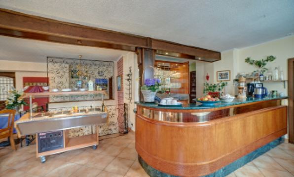 Hotel Maximilian - Housity