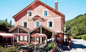 Logis HÔTEL, Chalets et Restaurant les CHATELMINÉS
