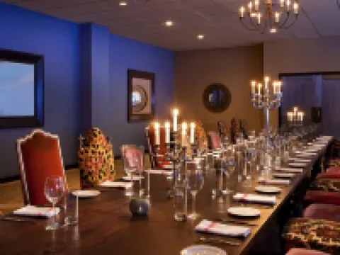 โรงแรมเชอราตัน ลินคอล์นฮาร์เบอร์ โรงแรมในวีฮอว์เคน